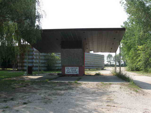 Star View Drive-In - 2010 Photo (newer photo)